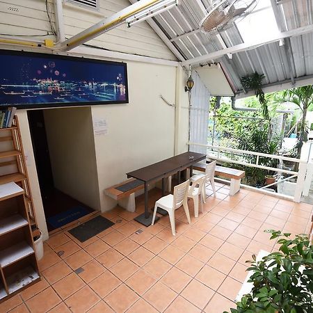 October Hostel Phi Phi Don Exterior photo