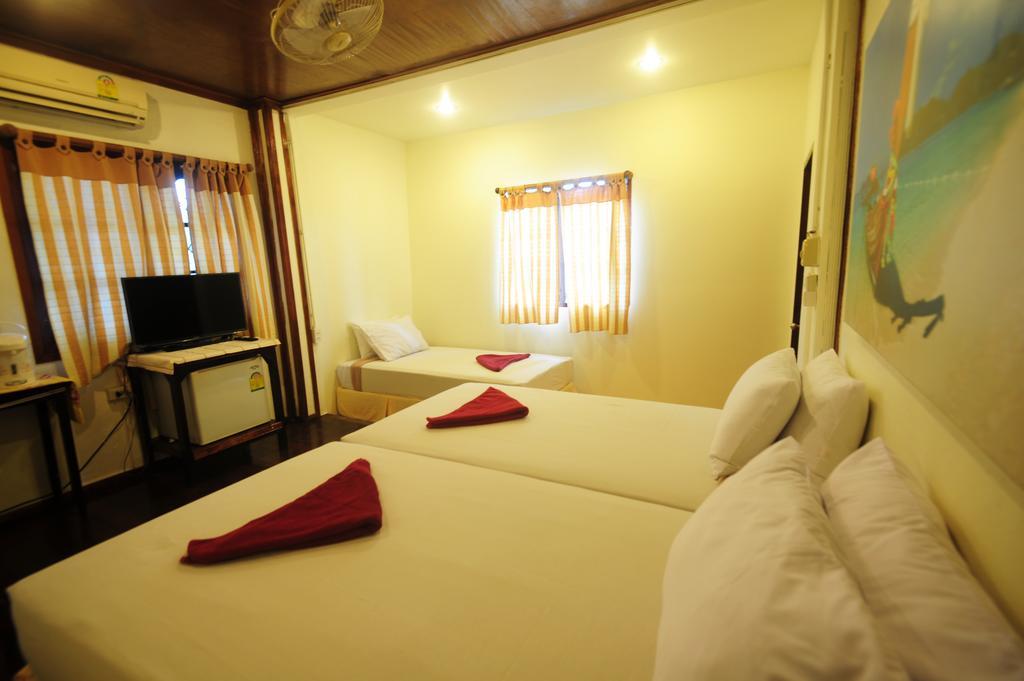 October Hostel Phi Phi Don Exterior photo